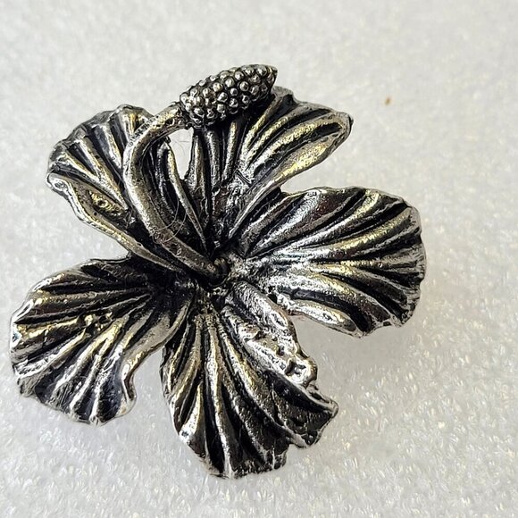 Antique Rhodium Hibiscus Brooch Medium Size Pin - Picture 5 of 6